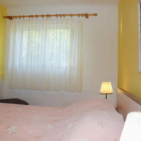 Appartement Dorka-1 By Interhome