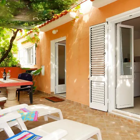 Dorka - Rab302 By Interhome *