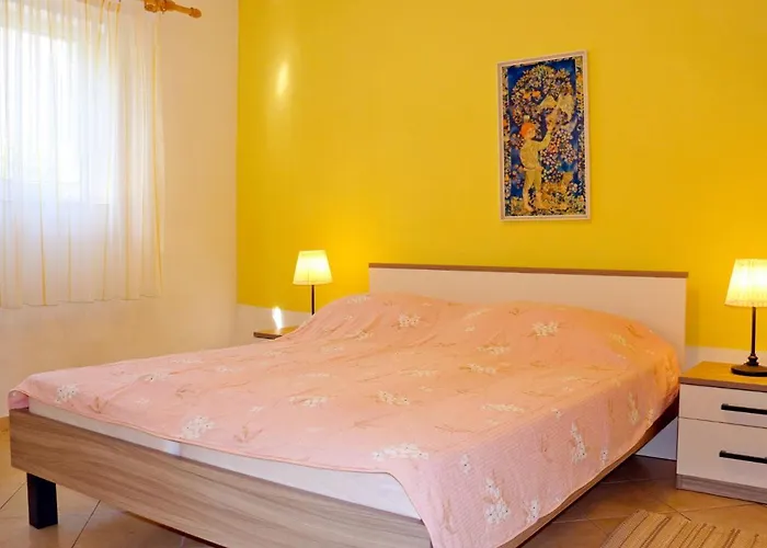 Dorka-1 By Interhome Apartment Rab Town